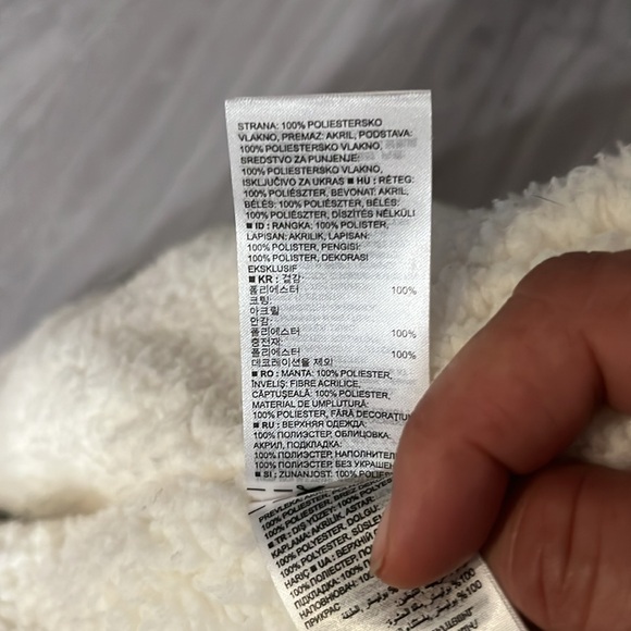 NWOT GAP Kids Cream Sherpa Jacket - Picture 7 of 10